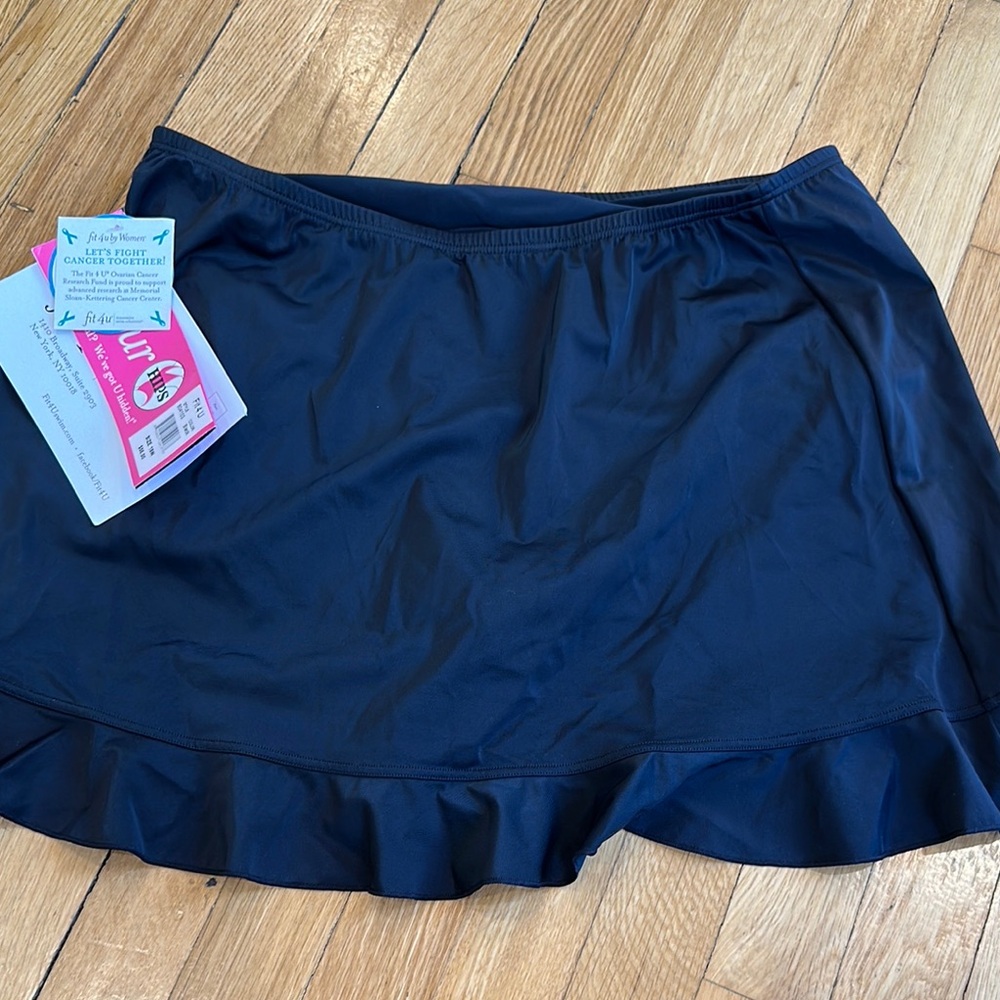Black Women's Swim Skirt NWT